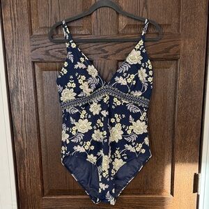 Boden Navy Ivory Green Floral Swimsuit Size 14